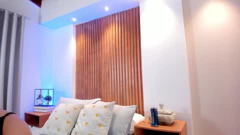 Snapshot of ximelopez1 chatting on November 24, 2025, 7:46 pm XIMENA LOPEZ online show from November 24, 2025, 7:46 pm