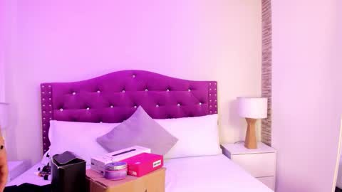 Xime  online show from October 21, 2025, 3:18 am