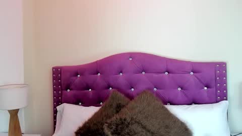 Xime  online show from November 22, 2025, 2:54 am