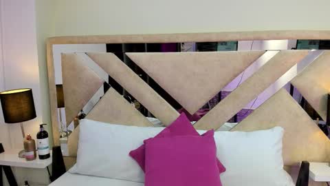 Xime  online show from February 25, 2026, 3:05 am