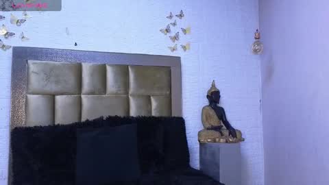 ximena online show from February 3, 2025, 8:57 pm