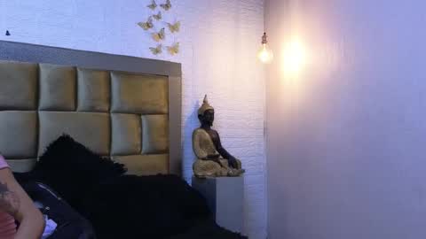 ximena online show from November 10, 2025, 5:50 am