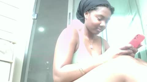 Ximora online show from January 5, 2026, 5:27 pm