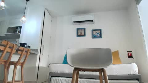 Snapshot of ximtia_xs chatting on March 25, 2026, 12:00 pm ximtia online show from March 25, 2026, 12:00 pm