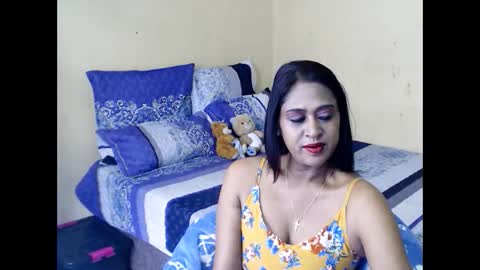 Miss Ria online show from November 11, 2025, 10:48 am