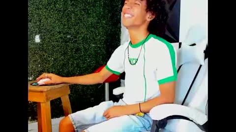 xion_ez online show from October 28, 2025, 8:22 pm