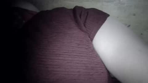 Snapshot of xjuicytits chatting on April 27, 2026, 2:04 pm xjuicytits online show from April 27, 2026, 2:04 pm