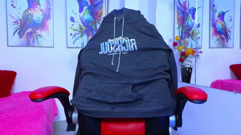 Snapshot of xkim_starx chatting on January 18, 2025, 3:42 am welcome friends online show from January 18, 2025, 3:42 am