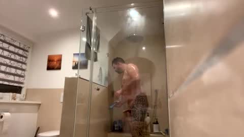 xl1905 online show from December 3, 2025, 5:26 am