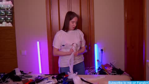 xlanabunny online show from January 24, 2025, 11:48 am