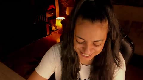 Lara online show from May 27, 2026, 8:50 pm