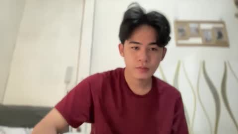 MIKAEL online show from April 7, 2026, 7:36 pm