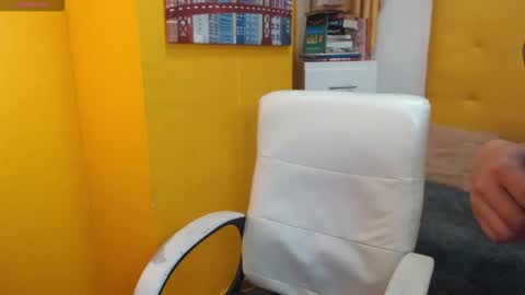 lunna online show from November 14, 2025, 7:45 pm