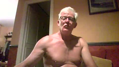 xmaeg3 online show from September 9, 2025, 7:57 pm