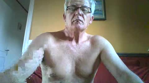 xmaeg3 online show from November 3, 2025, 8:48 am