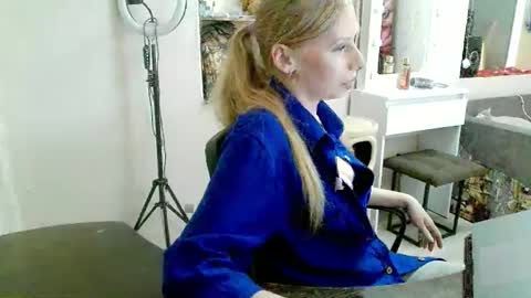 xMilagrosxs online show from April 21, 2026, 12:00 pm