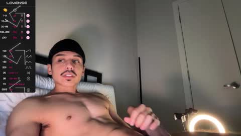 Snapshot of xmomentumx chatting on February 11, 2026, 5:51 pm xmomentumx online show from February 11, 2026, 5:51 pm