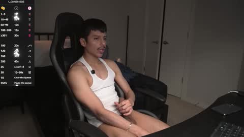 Snapshot of xmomentumx chatting on February 19, 2026, 4:03 pm xmomentumx online show from February 19, 2026, 4:03 pm