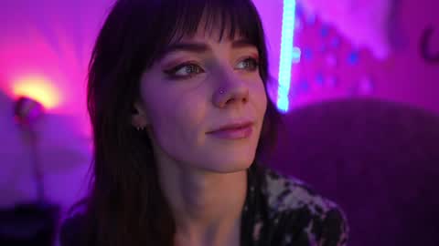 Bella Bondai online show from December 12, 2024, 4:37 am
