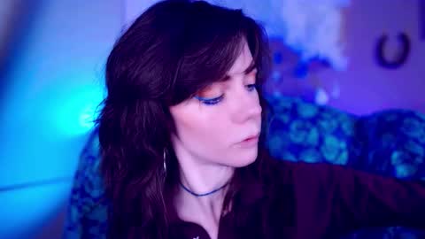 Bella Bondai online show from December 23, 2025, 3:48 am