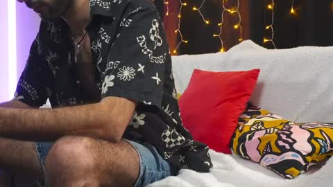 XoRylan online show from January 18, 2025, 4:21 pm