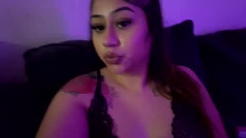 xoxoalizehibaby online show from November 19, 2025, 12:05 pm