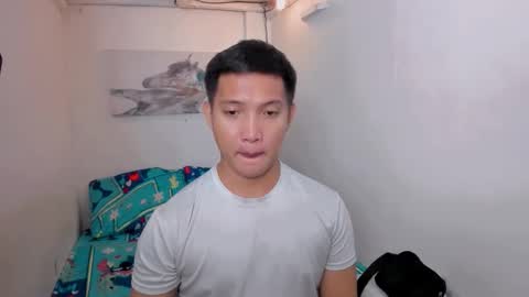 xsebastian19 online show from December 15, 2025, 10:47 pm