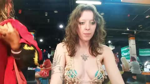 Snapshot of xsunsub chatting on April 12, 2026, 6:02 pm Sunny Daze online show from April 12, 2026, 6:02 pm