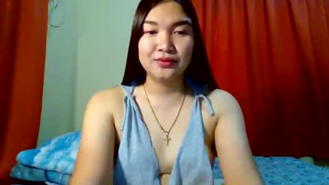 Snapshot of xsweetiemajax chatting on January 5, 2025, 2:17 am HI IM PAULINE online show from January 5, 2025, 2:17 am