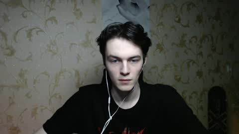 traqqq online show from March 26, 2026, 9:42 pm