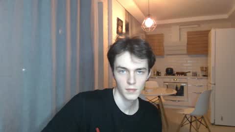 traqqq online show from June 26, 2026, 8:46 pm