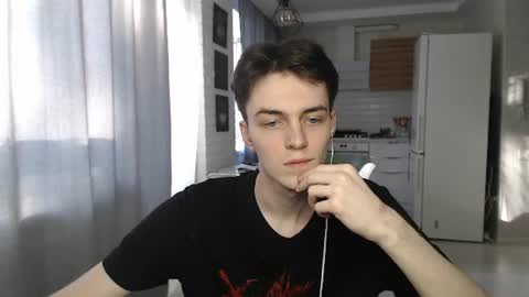 traqqq online show from June 30, 2026, 3:02 pm