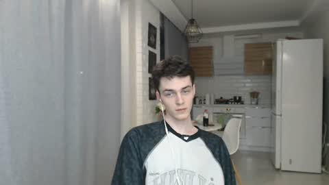 traqqq online show from July 2, 2026, 7:20 pm