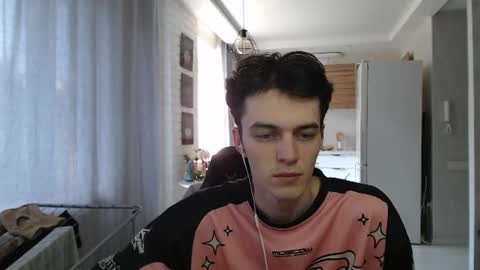 traqqq online show from August 3, 2026, 12:54 pm