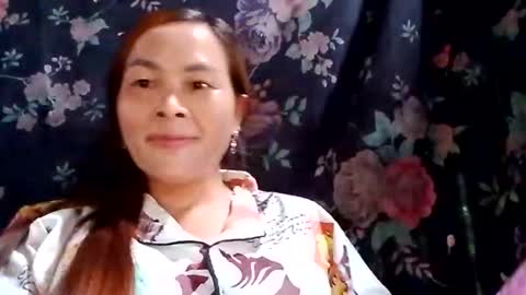 xuxulove00 online show from October 1, 2025, 4:51 am