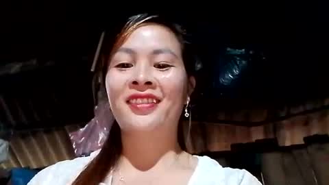 xuxulove00 online show from December 18, 2025, 12:49 am