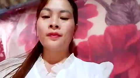 xuxulove00 online show from December 19, 2025, 1:12 am