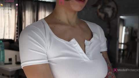 FrancyStepmom and YStepson    INTERESTED IN A GIRL-GIRL COLLABORATION  TEXT ME HERE  or INSTAGRAM online show from February 11, 2025, 12:16 pm