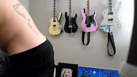 Snapshot of xxbadcatxx chatting on December 29, 2024, 2:38 am XxBADCATxX online show from December 29, 2024, 2:38 am