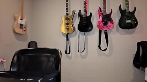 Snapshot of xxbadcatxx chatting on November 24, 2025, 3:39 am XxBADCATxX online show from November 24, 2025, 3:39 am