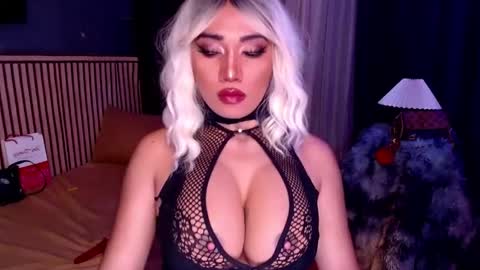 Snapshot of xxcinddyxx chatting on November 19, 2025, 6:19 pm cinddy online show from November 19, 2025, 6:19 pm