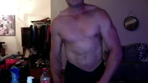 xxedgemaster101 online show from November 12, 2025, 6:14 am