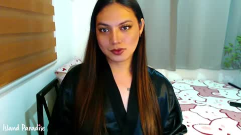 Snapshot of xxjulielovesyouxx chatting on June 22, 2026, 12:13 pm July online show from June 22, 2026, 12:13 pm