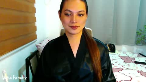 Snapshot of xxjulielovesyouxx chatting on July 17, 2026, 6:46 pm July online show from July 17, 2026, 6:46 pm