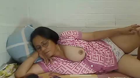 xxlenepinayxx online show from April 13, 2026, 11:59 am