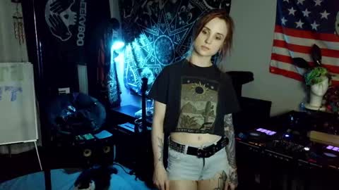 Lilith online show from April 21, 2026, 2:51 am