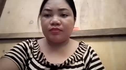 xxloriexx_me online show from May 19, 2026, 4:52 am