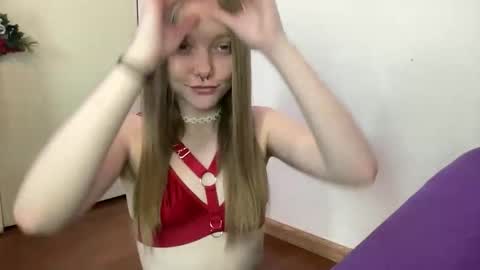 LoveAnastasia online show from December 18, 2025, 4:57 pm