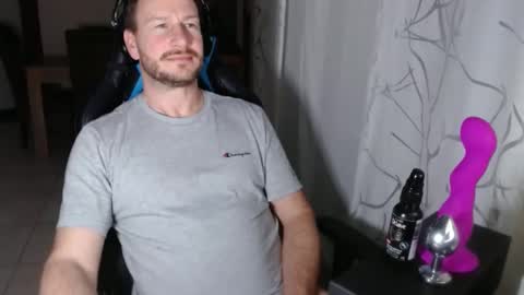 xxmettexx online show from February 3, 2025, 8:46 pm