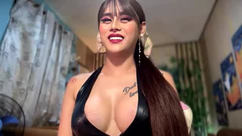 xxmissjuliaxx online show from September 12, 2025, 2:33 am
